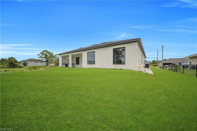 3308 10th ST SW, Lehigh Acres, FL 33976