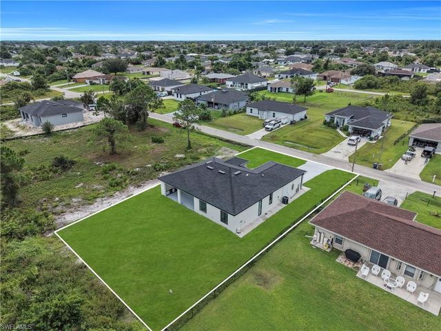 3308 10th ST SW, Lehigh Acres, FL 33976