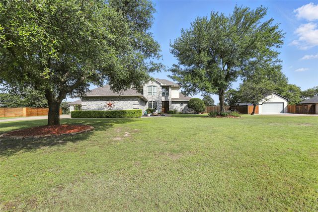 220 S Fork Drive, Hudson Oaks, TX 76087