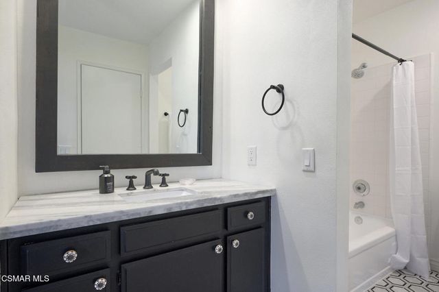 1988 Olivewood Court, Thousand Oaks, CA 91362