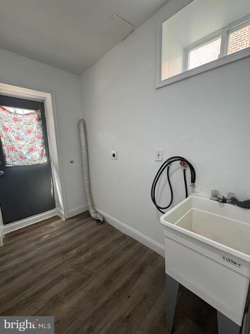 7414 BELDEN ST, Philadelphia, PA 19111