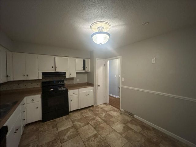 7421 Hardy Avenue, Raytown, MO 64133