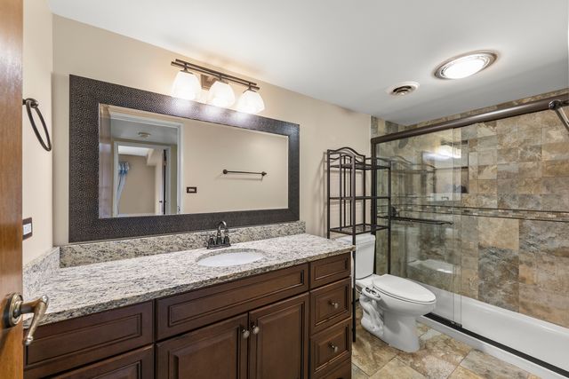 5707 129th Street 2D, Crestwood, IL 60418