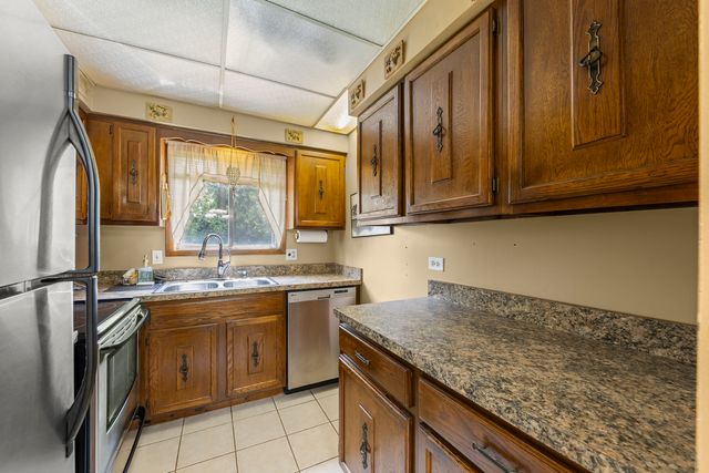 5707 129th Street 2D, Crestwood, IL 60418