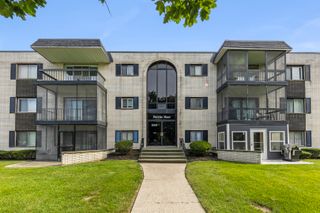 5707 129th Street 2D, Crestwood, IL 60418