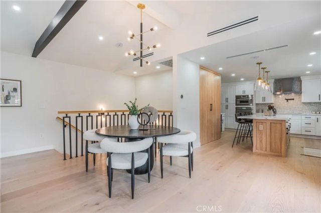 4112 Knobhill Drive, Sherman Oaks, CA 91403