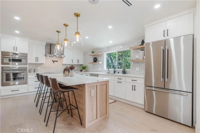 4112 Knobhill Drive, Sherman Oaks, CA 91403
