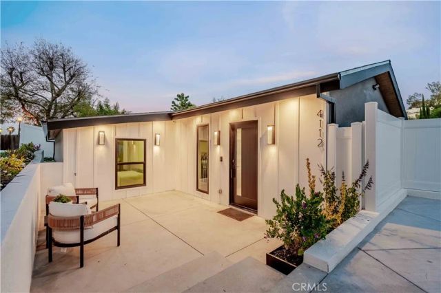 4112 Knobhill Drive, Sherman Oaks, CA 91403