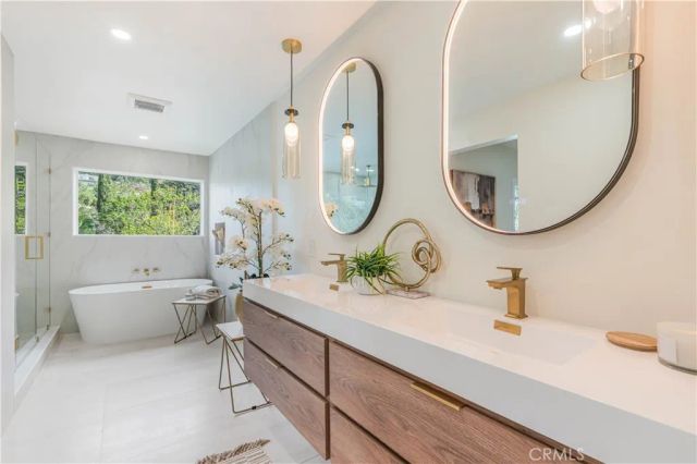 4112 Knobhill Drive, Sherman Oaks, CA 91403