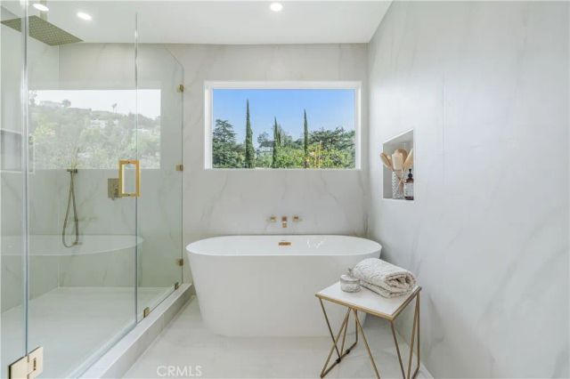 4112 Knobhill Drive, Sherman Oaks, CA 91403
