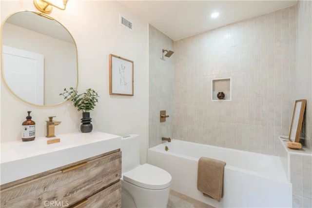 4112 Knobhill Drive, Sherman Oaks, CA 91403