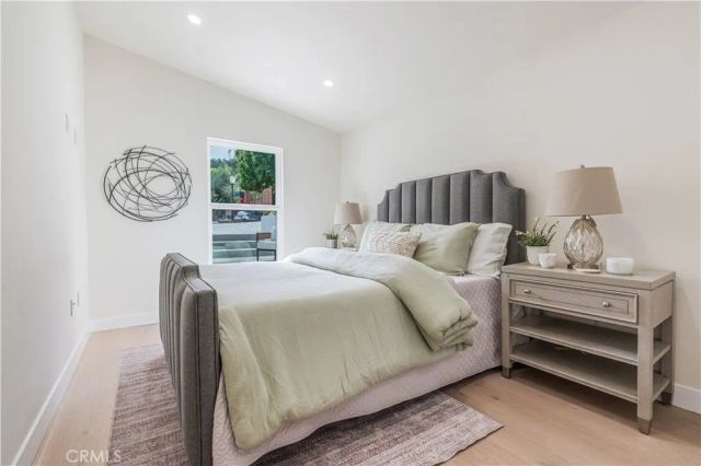 4112 Knobhill Drive, Sherman Oaks, CA 91403