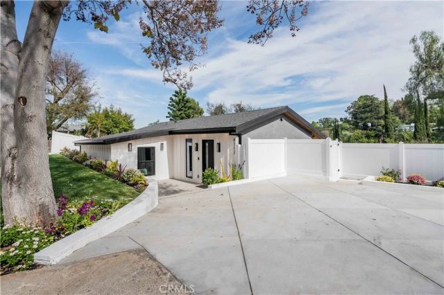 4112 Knobhill Drive, Sherman Oaks, CA 91403
