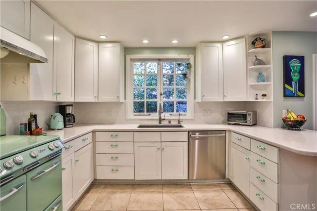 666 W 9th Street, Claremont, CA 91711