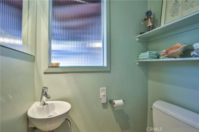 666 W 9th Street, Claremont, CA 91711