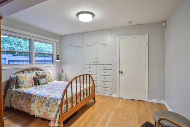666 W 9th Street, Claremont, CA 91711