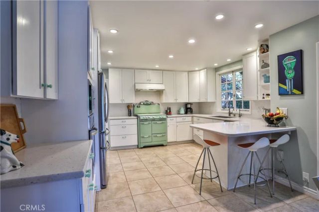 666 W 9th Street, Claremont, CA 91711