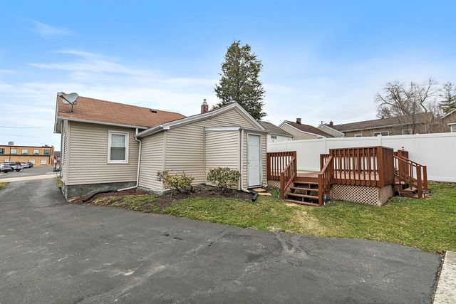 306 Johnson Street, East Dundee, IL 60118