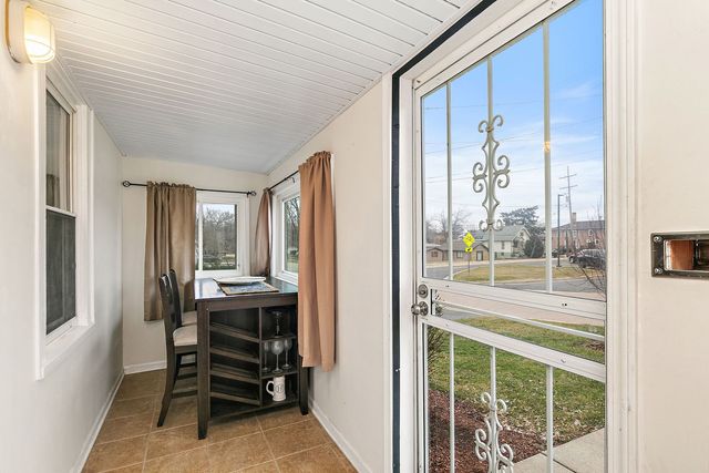 306 Johnson Street, East Dundee, IL 60118