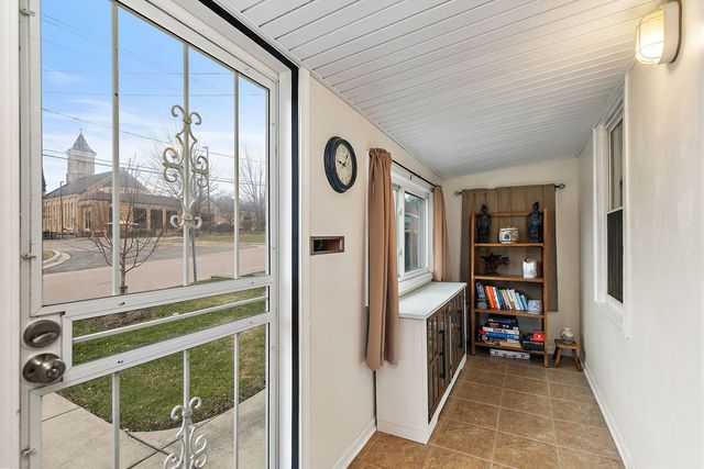 306 Johnson Street, East Dundee, IL 60118