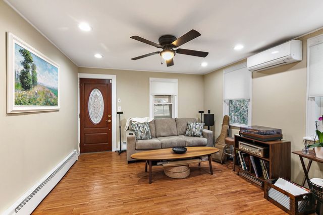 306 Johnson Street, East Dundee, IL 60118