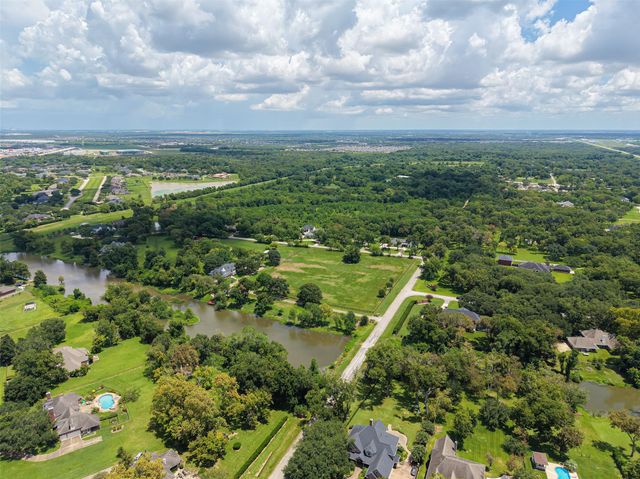 4334 Crystal Ridge Street, Missouri City, TX 77459
