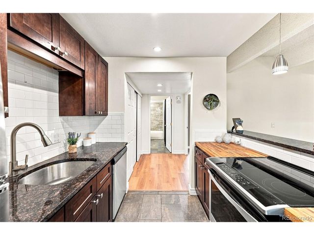 384 S Ironton St 111, Aurora, CO 80012