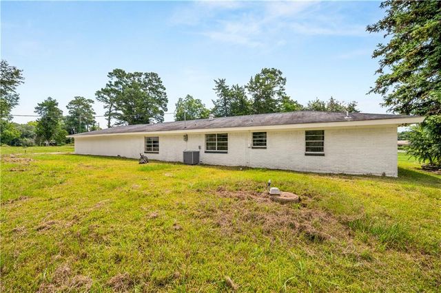 107 CARDINAL Loop, Marksville, LA 71351