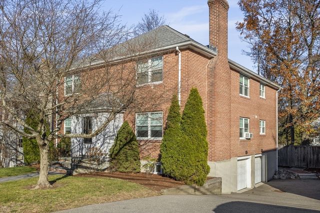 44 Blake St. 2, Newton, MA 02460