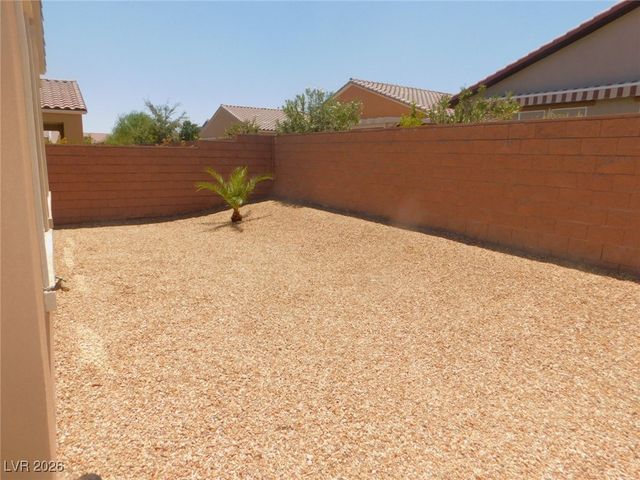 5641 Keystone Crest Street, North Las Vegas, NV 89081