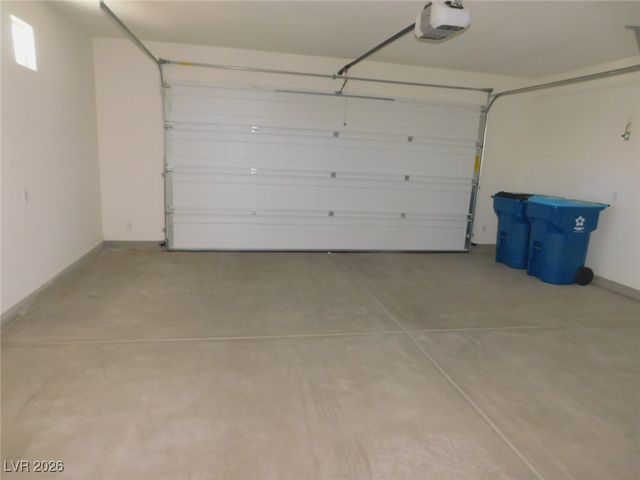 5641 Keystone Crest Street, North Las Vegas, NV 89081