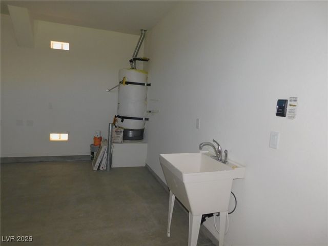 5641 Keystone Crest Street, North Las Vegas, NV 89081