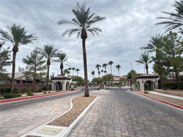 5641 Keystone Crest Street, North Las Vegas, NV 89081