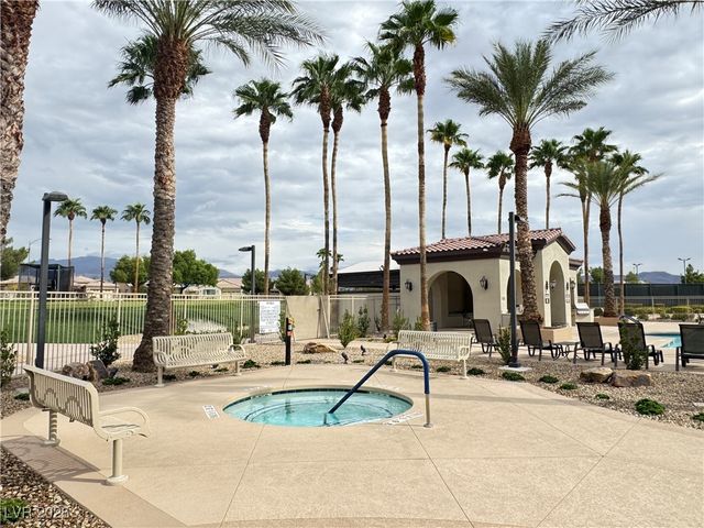 5641 Keystone Crest Street, North Las Vegas, NV 89081