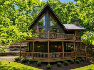 901 Stuart Mountain Road, Mineral Bluff, GA 30559