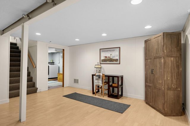 296 Hamline Avenue S, Saint Paul, MN 55105