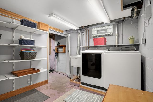 296 Hamline Avenue S, Saint Paul, MN 55105