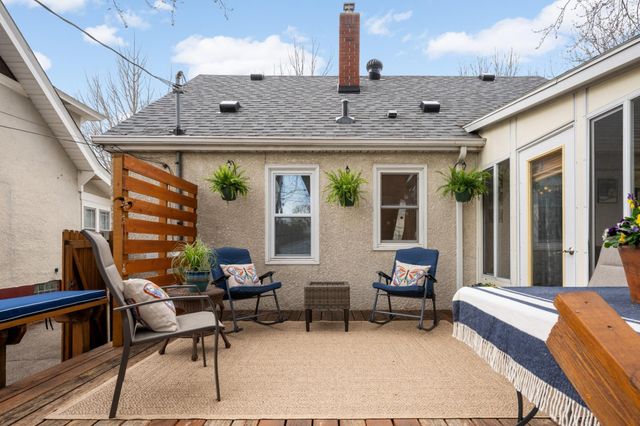 296 Hamline Avenue S, Saint Paul, MN 55105