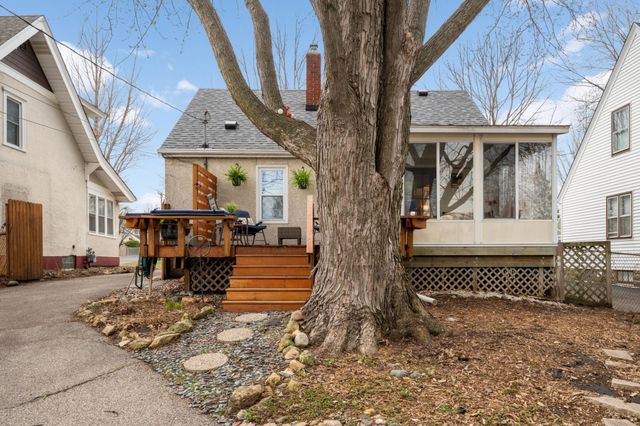 296 Hamline Avenue S, Saint Paul, MN 55105