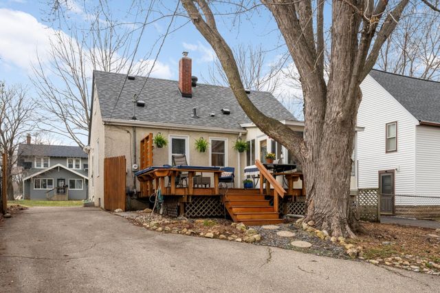 296 Hamline Avenue S, Saint Paul, MN 55105