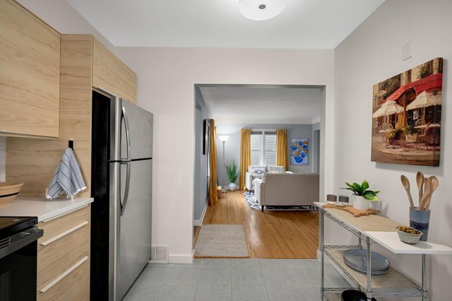 296 Hamline Avenue S, Saint Paul, MN 55105