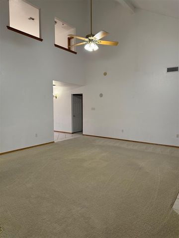 1614 SE Pinewood Dr, Lawton, OK 73501