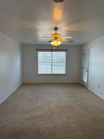 1614 SE Pinewood Dr, Lawton, OK 73501