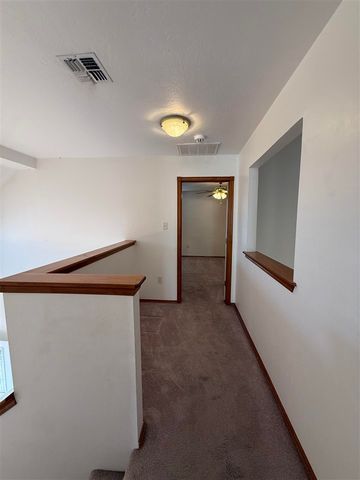 1614 SE Pinewood Dr, Lawton, OK 73501