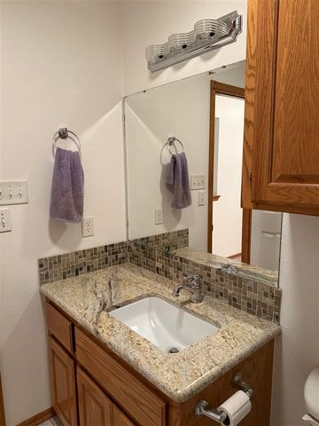 1614 SE Pinewood Dr, Lawton, OK 73501