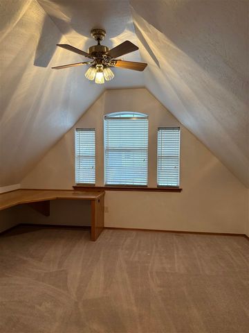 1614 SE Pinewood Dr, Lawton, OK 73501