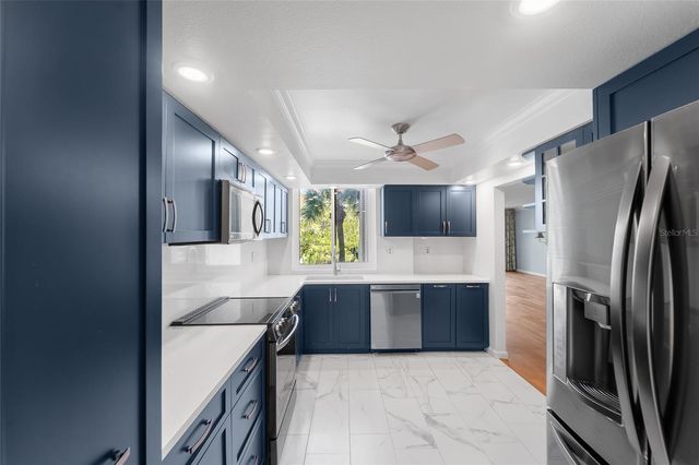 6265 MIDNIGHT PASS ROAD 102, Sarasota, FL 34242