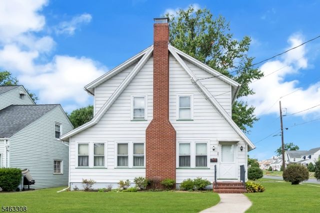 303 N Bridge St, Somerville Boro, NJ 08876