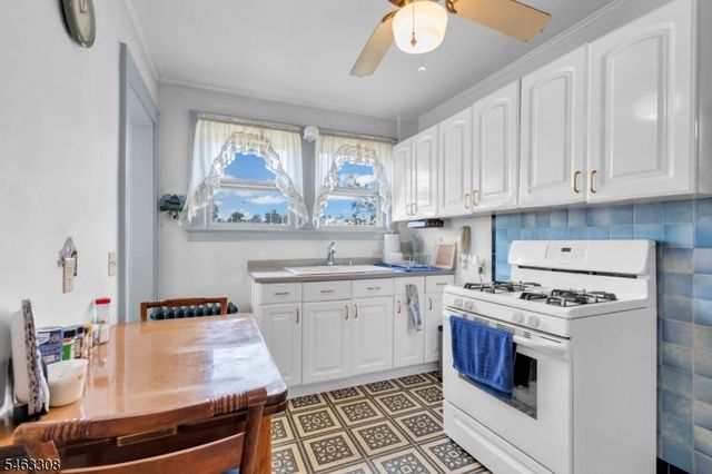 303 N Bridge St, Somerville Boro, NJ 08876