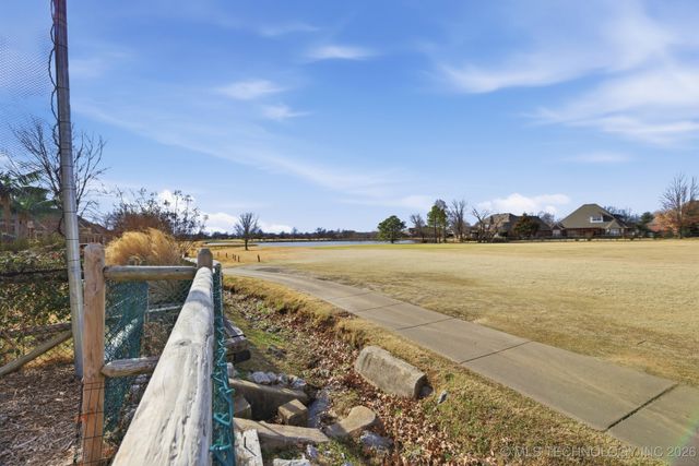 3912 N Battle Creek Drive, Broken Arrow, OK 74012